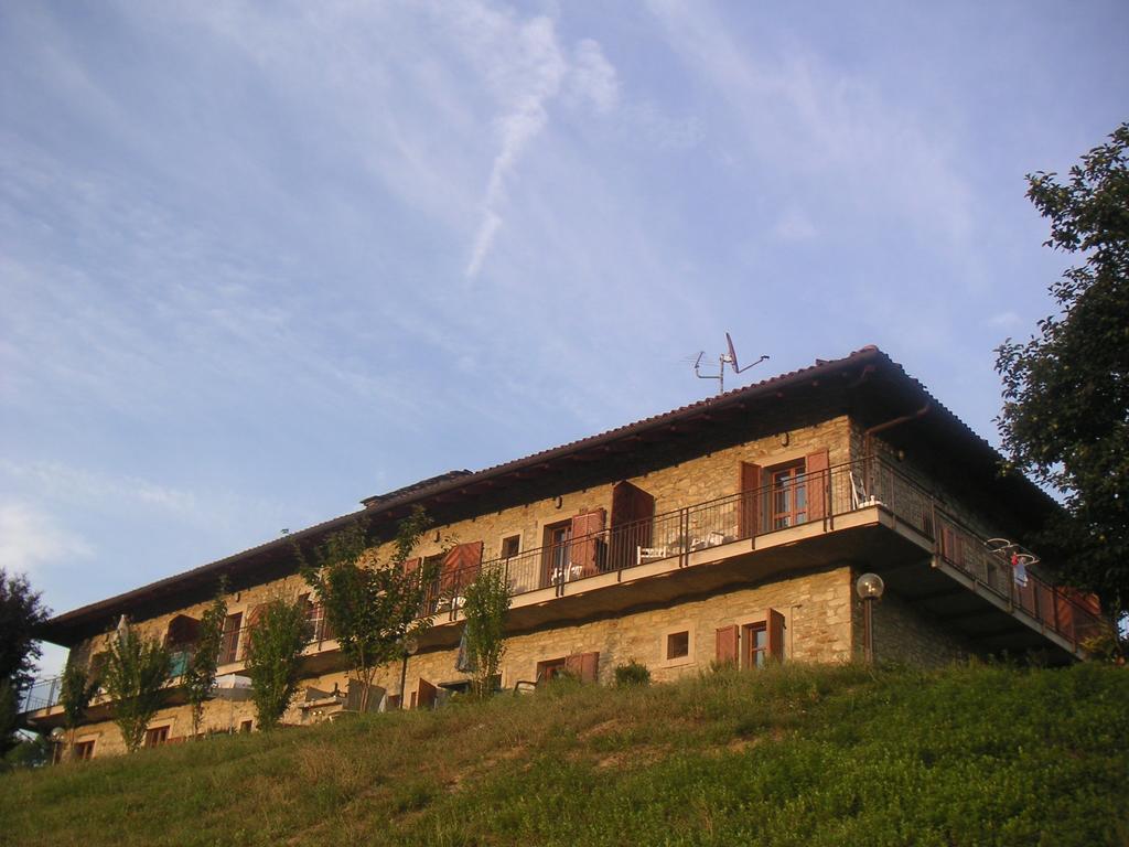 Agriturismo Gallo Villa Cortemilia Esterno foto